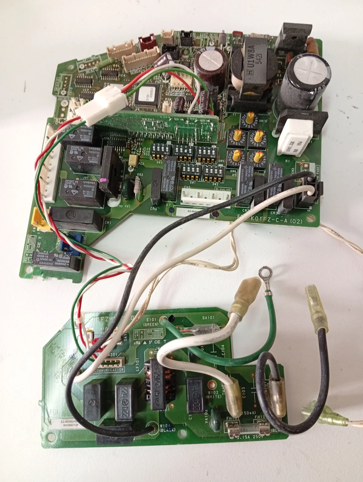 Bild von Modelo: AR18TFCMF/K01FZ-C-A(02)/EZ-0020GHSE-C/K01FZ-P-A(02)/EZ-0020GHSE-P